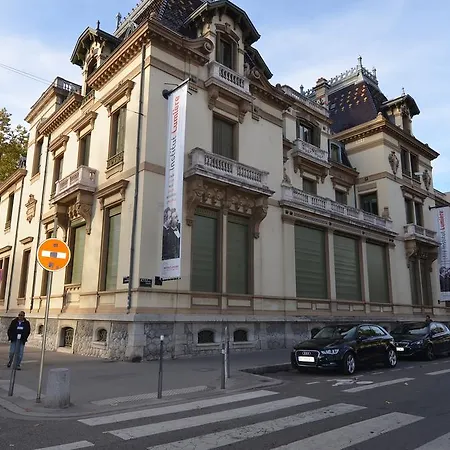 Dans Lucas Apartment *